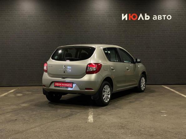 Renault Sandero II Рестайлинг с пробегом 2018 года, цена 995 000 рублей, 82743 км, хэтчбек, Автокод Объявления