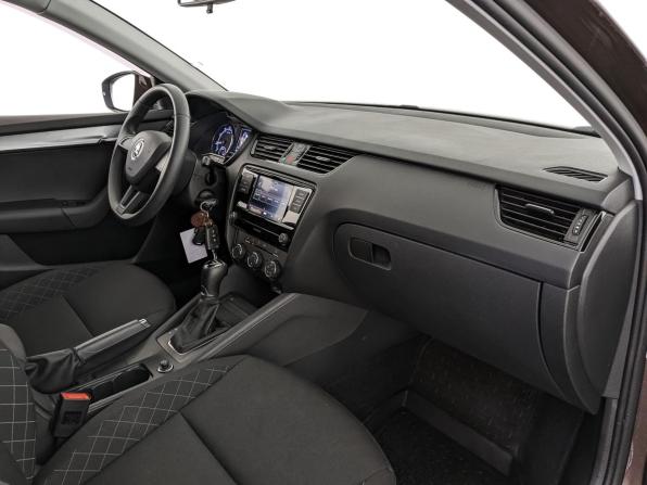 Skoda Octavia III (A7) Рестайлинг с пробегом 2019 года, цена 1 755 000 рублей, 85928 км, лифтбек, Автокод Объявления