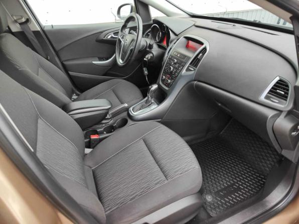 Opel Astra J Рестайлинг с пробегом 2012 года, цена 755 000 рублей, 158397 км, седан, Автокод Объявления