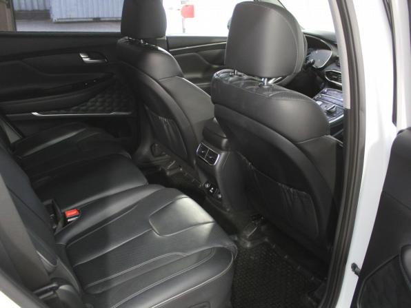 Hyundai Santa Fe IV Рестайлинг с пробегом 2021 года, цена 3 900 000 рублей, 28600 км, внедорожник, Автокод Объявления