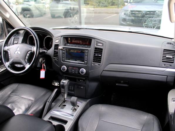 Mitsubishi Pajero IV Рестайлинг 1 с пробегом 2011 года, цена 2 190 000 рублей, 119983 км, внедорожник, Автокод Объявления
