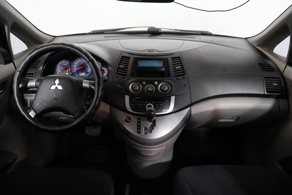 Mitsubishi Grandis I Санкт-Петербург  - изображение 9