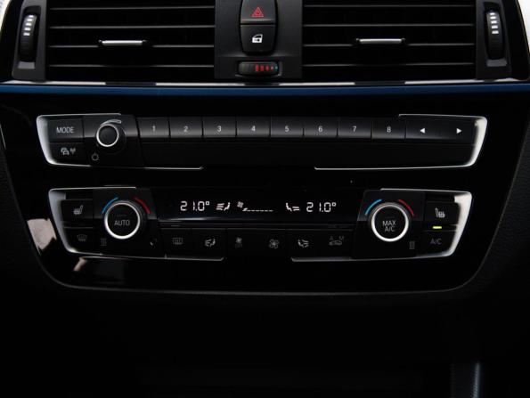 BMW 1 серии II (F20/F21) Рестайлинг 2 с пробегом 2019 года, цена 2 049 000 рублей, 96870 км, хэтчбек, Автокод Объявления