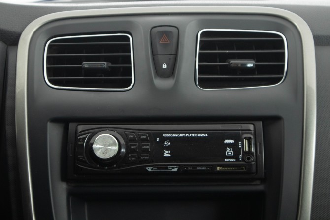 Renault Logan II с пробегом 2016 года, цена 619 000 рублей, 93552 км, седан, Автокод Объявления
