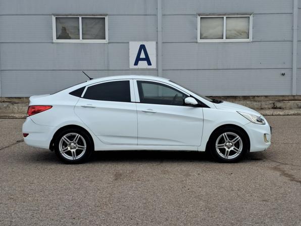 Hyundai Solaris I с пробегом 2013 года, цена 775 000 рублей, 156000 км, седан, Автокод Объявления