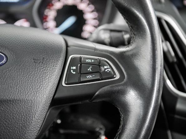 Ford Focus III Рестайлинг с пробегом 2017 года, цена 1 050 000 рублей, 115728 км, седан, Автокод Объявления