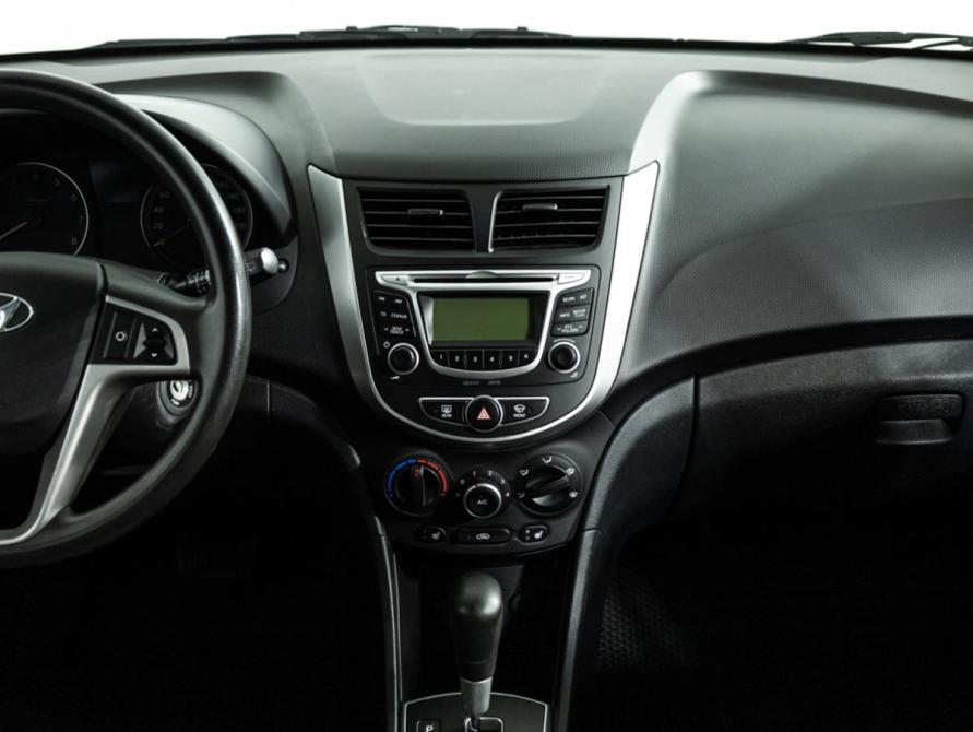 Hyundai Solaris I Санкт-Петербург  - изображение 15