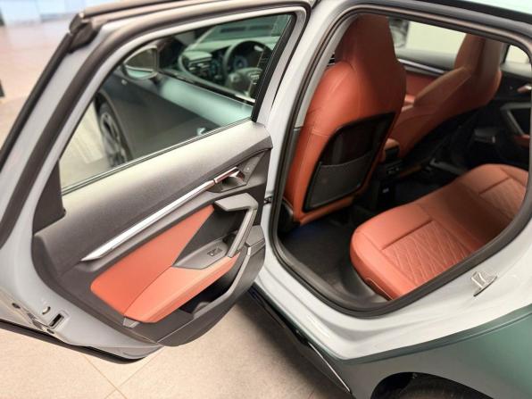Новый Audi A3 IV (8Y) Рестайлинг 2025 года, цена 4 230 100 рублей, хэтчбек, Автокод Объявления