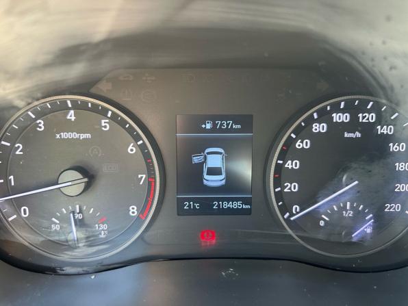 Hyundai Solaris II с пробегом 2017 года, цена 1 030 000 рублей, 218145 км, седан, Автокод Объявления