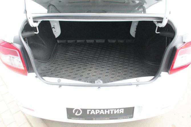 Renault Logan II Рестайлинг с пробегом 2018 года, цена 955 000 рублей, 82909 км, седан, Автокод Объявления