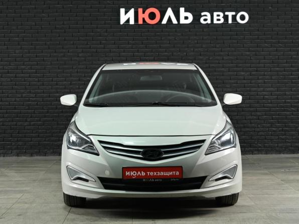 Hyundai Solaris I Рестайлинг с пробегом 2015 года, цена 600 000 рублей, 299560 км, седан, Автокод Объявления