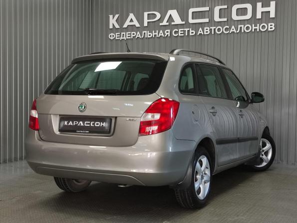Skoda Fabia II Рестайлинг с пробегом 2010 года, цена 595 000 рублей, 168328 км, универсал, Автокод Объявления