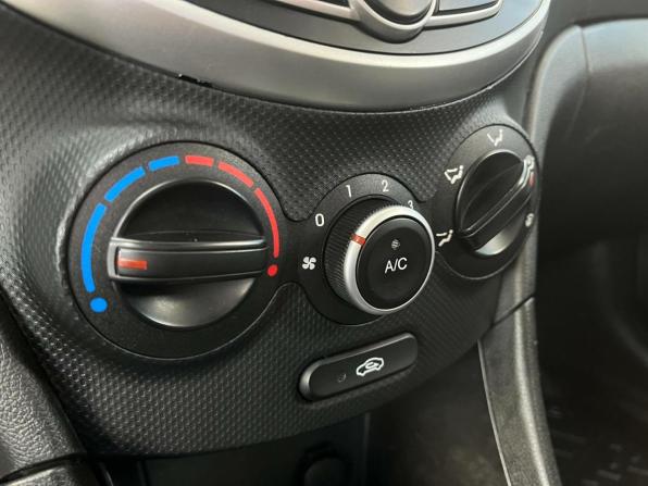 Hyundai Solaris I с пробегом 2013 года, цена 698 960 рублей, 157395 км, седан, Автокод Объявления