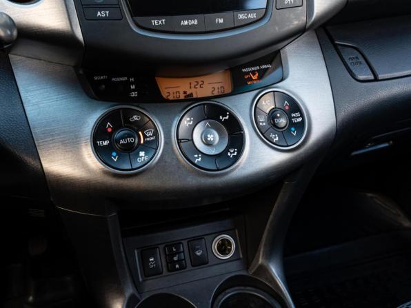 Toyota RAV4 III (XA30) Рестайлинг с пробегом 2012 года, цена 1 590 000 рублей, 245699 км, внедорожник, Автокод Объявления