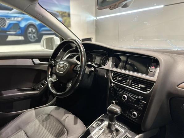 Audi A4 IV (B8) Рестайлинг с пробегом 2013 года, цена 1 220 000 рублей, 222000 км, седан, Автокод Объявления