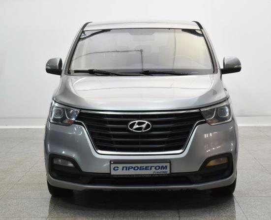 Hyundai H-1 II Рестайлинг 2 с пробегом 2018 года, цена 2 700 000 рублей, 137941 км, минивэн, Автокод Объявления