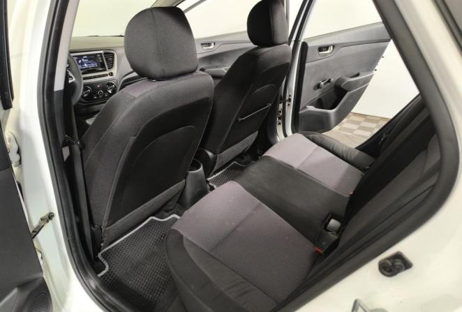 Hyundai Solaris II с пробегом 2018 года, цена 1 100 000 рублей, 77190 км, седан, Автокод Объявления
