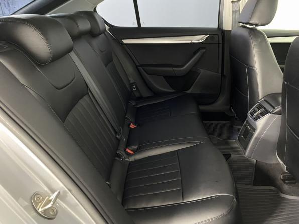 Skoda Octavia III (A7) Рестайлинг с пробегом 2019 года, цена 1 920 000 рублей, 87862 км, лифтбек, Автокод Объявления