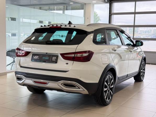 Lada (ВАЗ) Vesta I Рестайлинг (NG) с пробегом 2024 года, цена 1 397 000 рублей, 49296 км, универсал, Автокод Объявления