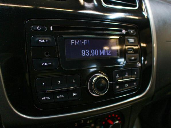 Renault Logan II с пробегом 2016 года, цена 619 000 рублей, 241550 км, седан, Автокод Объявления