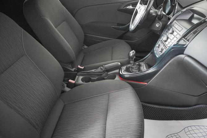 Opel Astra J Рестайлинг с пробегом 2012 года, цена 729 000 рублей, 191000 км, хэтчбек, Автокод Объявления