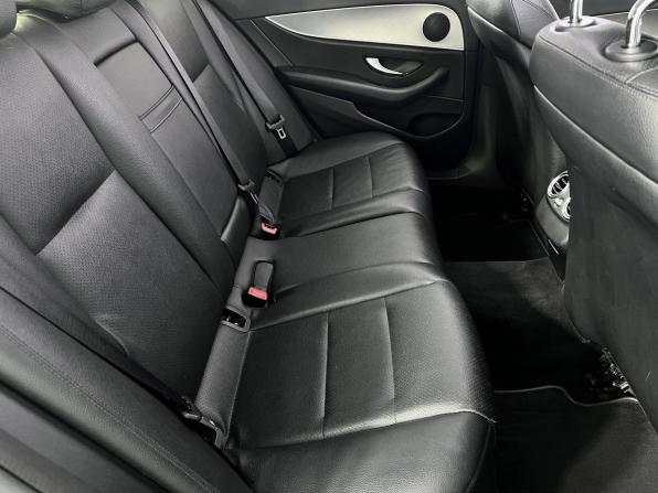 Mercedes-Benz E-Класс V (W213 S213 C238) с пробегом 2018 года, цена 2 100 000 рублей, 239822 км, седан, Автокод Объявления