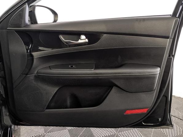 Kia Cerato IV с пробегом 2021 года, цена 1 945 000 рублей, 113820 км, седан, Автокод Объявления