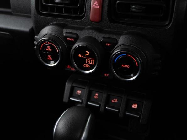 Suzuki Jimny IV с пробегом 2021 года, цена 1 674 444 рубля, 72160 км, внедорожник, Автокод Объявления