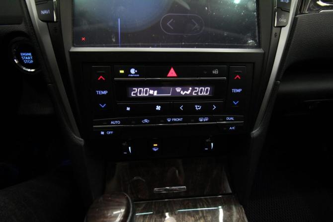 Toyota Camry VII (XV50) Рестайлинг 2 с пробегом 2018 года, цена 2 250 000 рублей, 210000 км, седан, Автокод Объявления