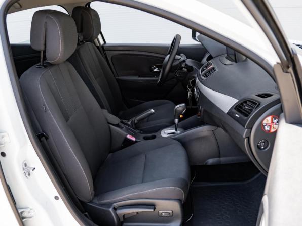 Renault Fluence I с пробегом 2011 года, цена 850 000 рублей, 180369 км, седан, Автокод Объявления