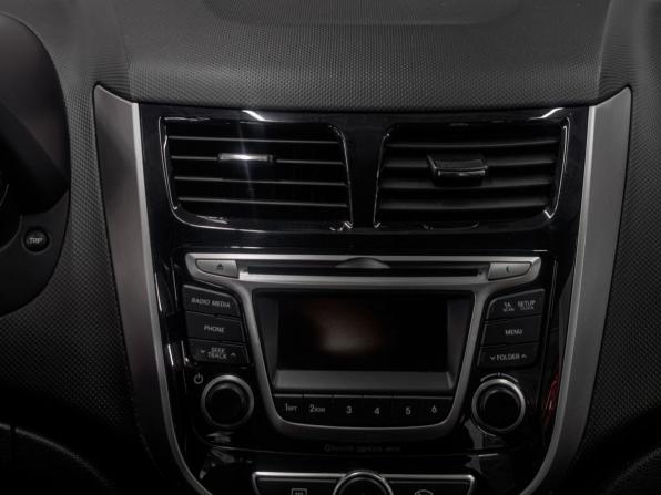 Hyundai Solaris I с пробегом 2014 года, цена 1 019 900 рублей, 111500 км, хэтчбек, Автокод Объявления