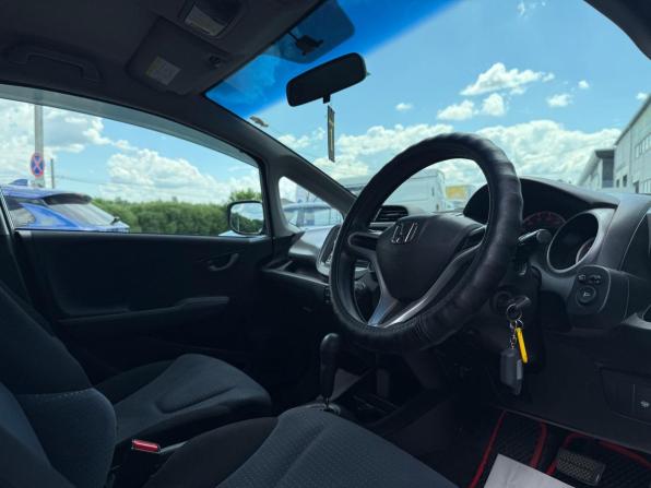 Honda Fit II с пробегом 2009 года, цена 790 000 рублей, 204000 км, хэтчбек, Автокод Объявления