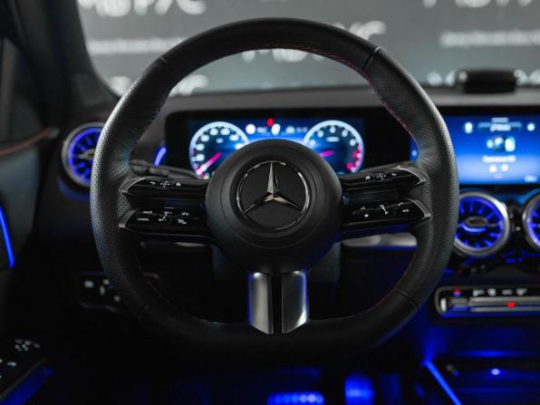 Новый Mercedes-Benz GLB I (X247) Рестайлинг 2024 года, цена 6 370 000 рублей, внедорожник, Автокод Объявления