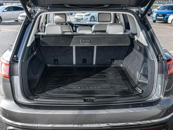 Volkswagen Touareg III с пробегом 2019 года, цена 4 898 000 рублей, 134974 км, внедорожник, Автокод Объявления
