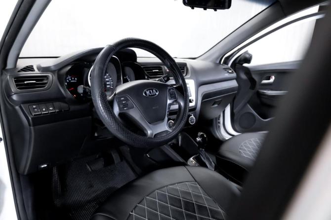 Kia Rio III Рестайлинг с пробегом 2016 года, цена 1 099 000 рублей, 123000 км, седан, Автокод Объявления