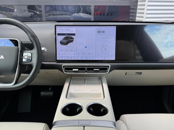 Li Auto (Lixiang) L7 I с пробегом 2024 года, цена 7 290 000 рублей, 1642 км, внедорожник, Автокод Объявления