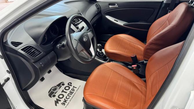 Hyundai Solaris I Рестайлинг с пробегом 2015 года, цена 1 115 000 рублей, 56525 км, хэтчбек, Автокод Объявления