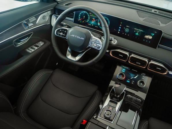 JETOUR X70+ I Рестайлинг с пробегом 2026 года, цена 3 099 000 рублей, 10 км, внедорожник, Автокод Объявления