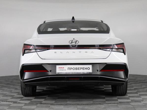 Hyundai Elantra VII (CN7) Рестайлинг с пробегом 2024 года, цена 2 090 000 рублей, 64000 км, седан, Автокод Объявления