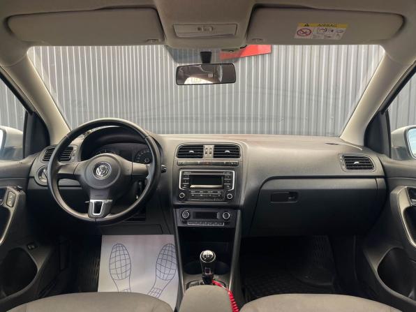 Volkswagen Polo V Рестайлинг с пробегом 2015 года, цена 977 000 рублей, 111947 км, седан, Автокод Объявления