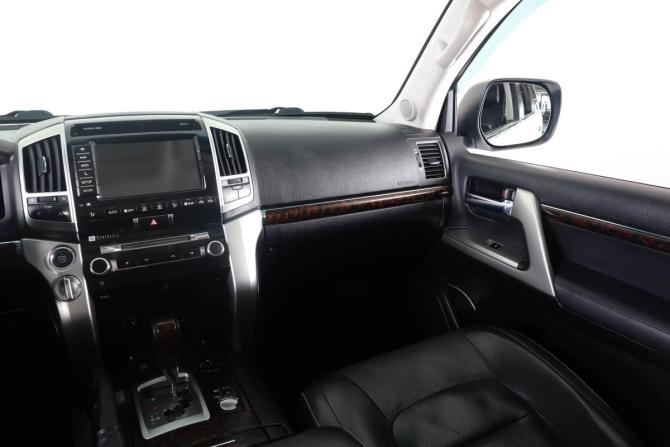 Toyota Land Cruiser 200 Series с пробегом 2012 года, цена 2 999 000 рублей, 197000 км, внедорожник, Автокод Объявления