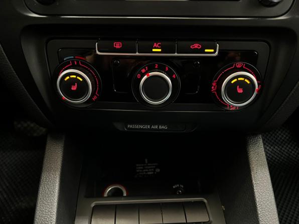 Volkswagen Jetta VI с пробегом 2011 года, цена 870 000 рублей, 197232 км, седан, Автокод Объявления