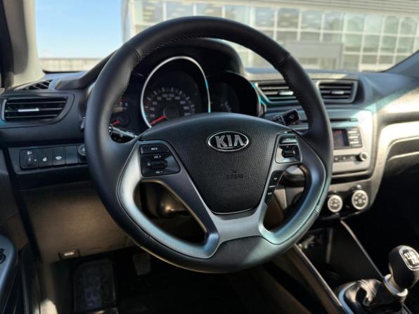 Kia Rio III Рестайлинг с пробегом 2016 года, цена 930 000 рублей, 138220 км, седан, Автокод Объявления