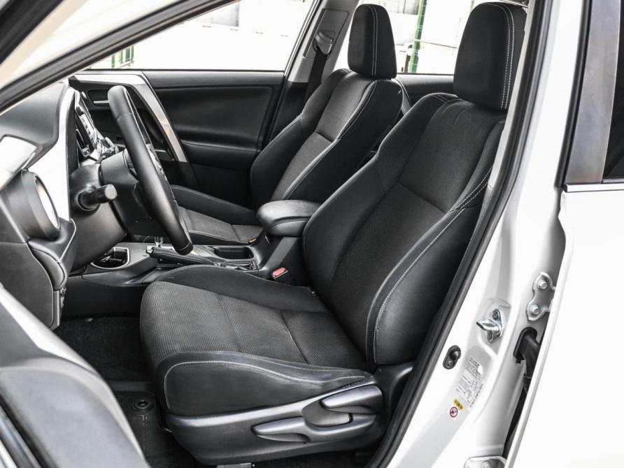 Toyota RAV4 IV (XA40) Рестайлинг Новороссийск  - изображение 10