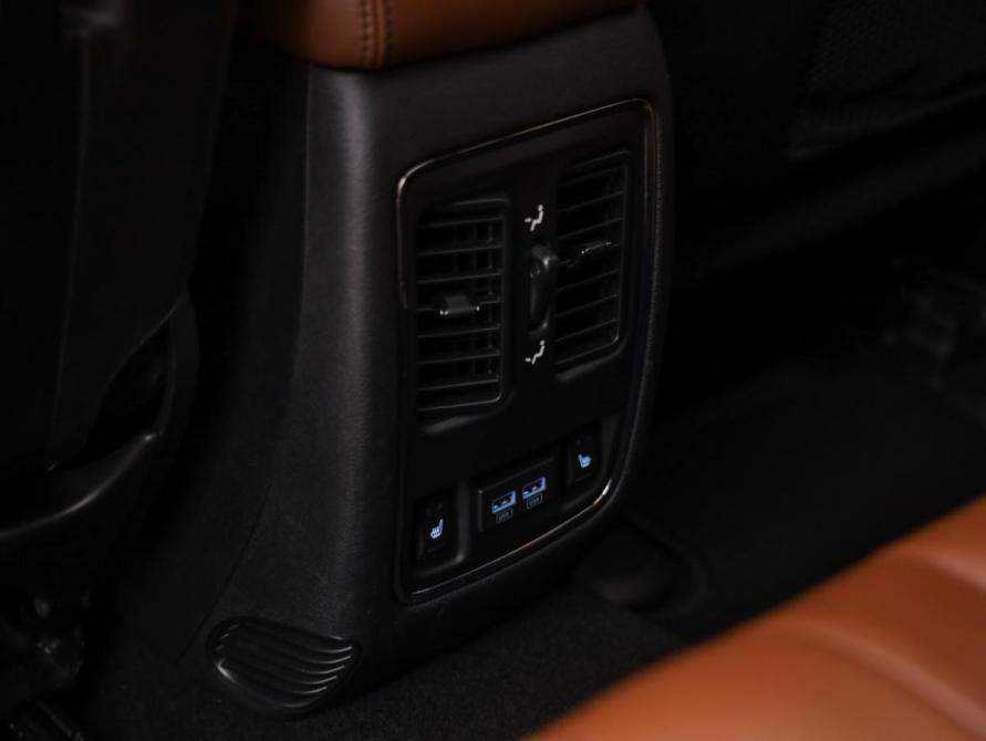 Jeep Grand Cherokee IV (WK2) Рестайлинг Санкт-Петербург  - изображение 24