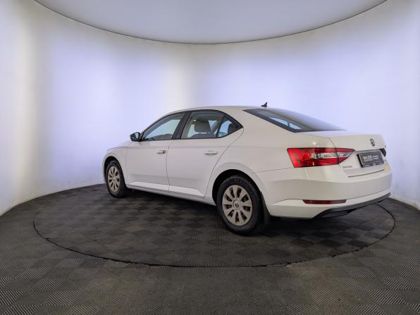 Skoda Superb III с пробегом 2019 года, цена 2 300 000 рублей, 94130 км, лифтбек, Автокод Объявления