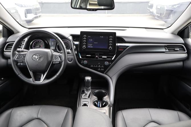 Toyota Camry VIII (XV70) Рестайлинг с пробегом 2021 года, цена 2 249 000 рублей, 105000 км, седан, Автокод Объявления