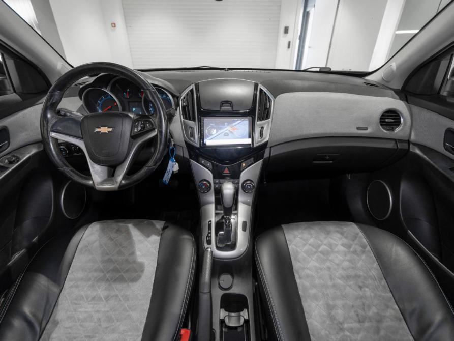 Chevrolet Cruze I Рестайлинг Москва  - изображение 8