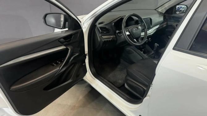 Lada (ВАЗ) Vesta I Рестайлинг (NG) с пробегом 2024 года, цена 900 000 рублей, 81937 км, седан, Автокод Объявления