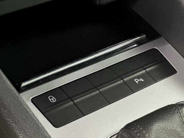 Skoda Octavia III (A7) Рестайлинг с пробегом 2019 года, цена 1 629 000 рублей, 289462 км, лифтбек, Автокод Объявления